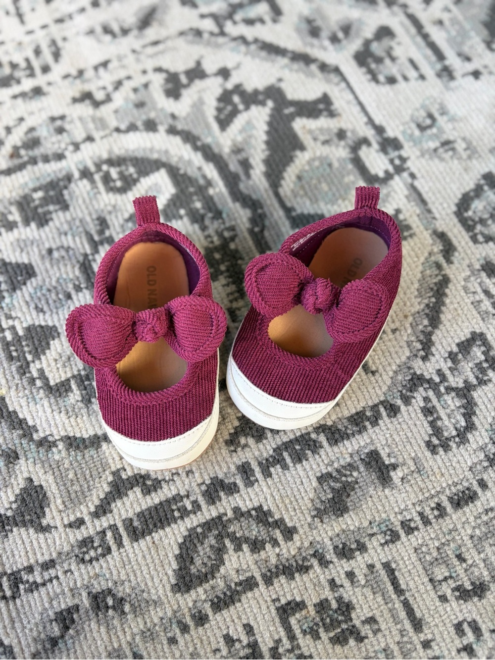 Old Navy Baby Knit Bow Mary Jane Shoes - Berry Plum